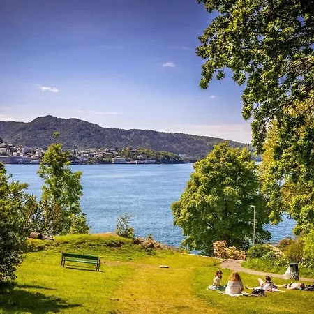 Sleep Well In Cozy Hideout - Bryggen Across The Bay *