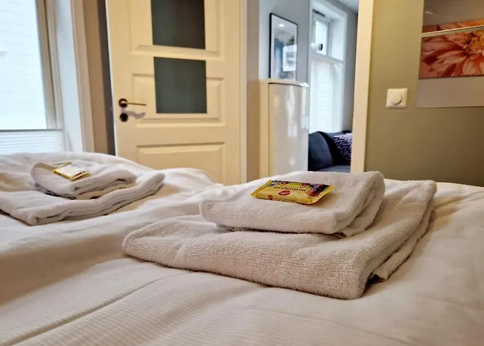 Sleep Well In Cozy Hideout - Bryggen Across The Bay Ferienhaus *